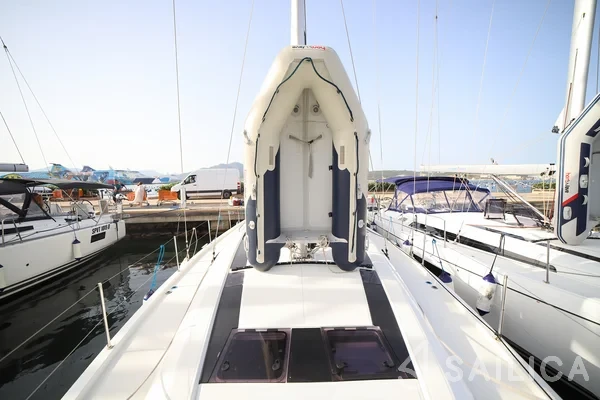 Oceanis 51.1 - Yacht Charter Sailica