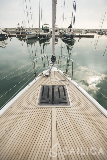 Oceanis 51.1 - Yacht Charter Sailica