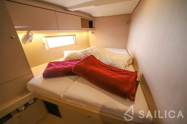 Oceanis 51.1 - Yacht Charter Sailica
