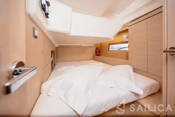 Oceanis 46.1 - Yacht Charter Sailica