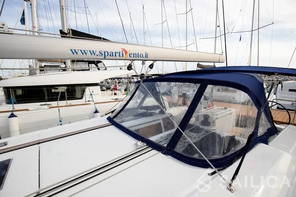 Oceanis 40.1 - Yacht Charter Sailica