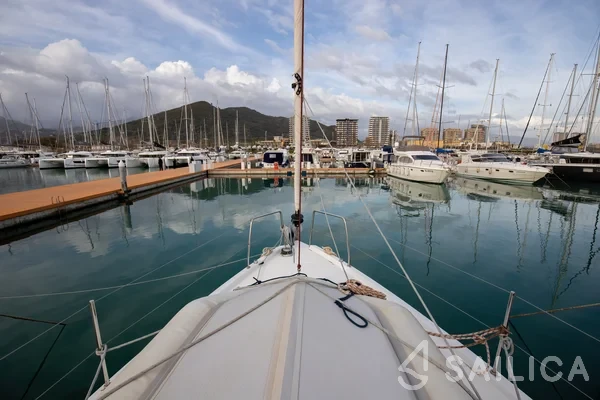 Oceanis 40.1 - Yacht Charter Sailica