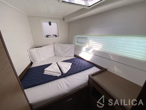 Lagoon 40 - Yacht Charter Sailica