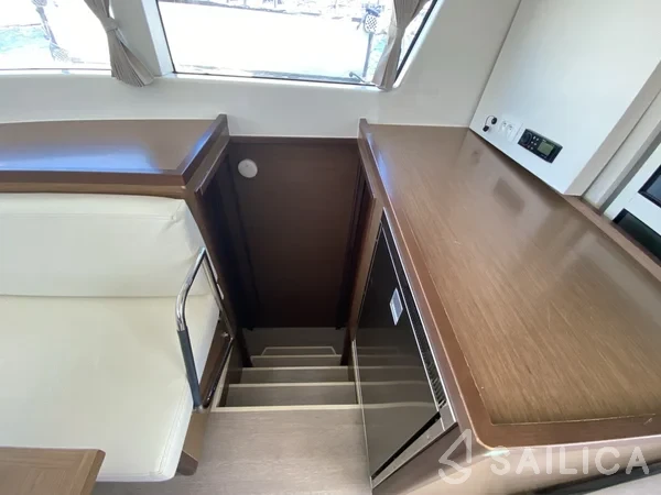 Lagoon 40 - Yacht Charter Sailica