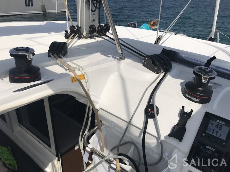 Lagoon 40 - Yacht Charter Sailica