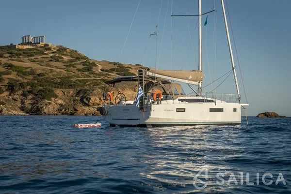 Sun Odyssey 410 - Yacht Charter Sailica