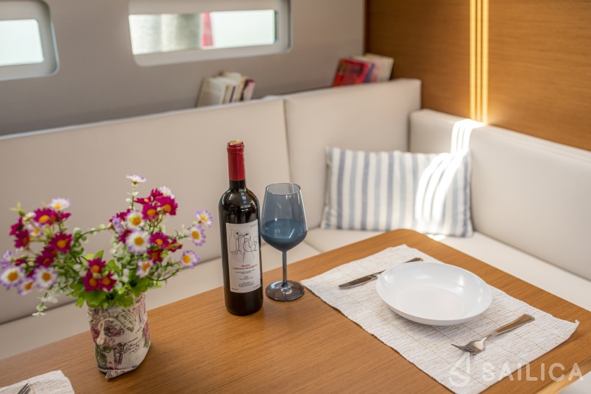 Sun Odyssey 410 - Yacht Charter Sailica