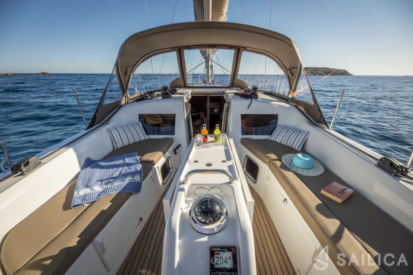 Sun Odyssey 410 - Yacht Charter Sailica