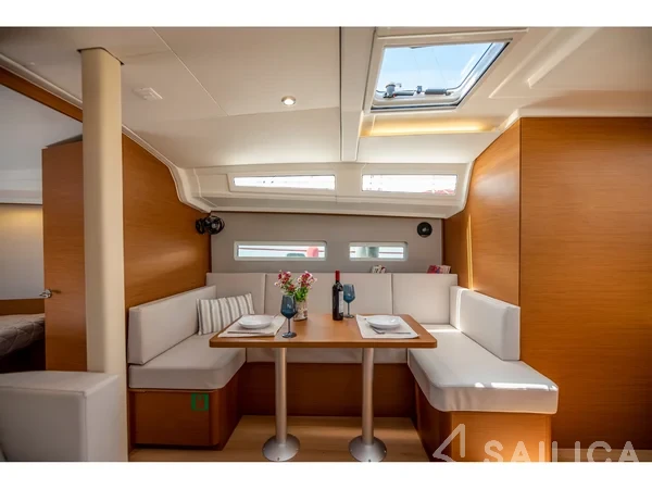 Sun Odyssey 410 - Yacht Charter Sailica