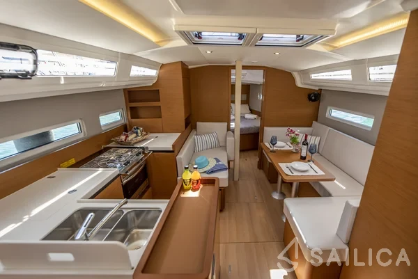 Sun Odyssey 410 - Yacht Charter Sailica