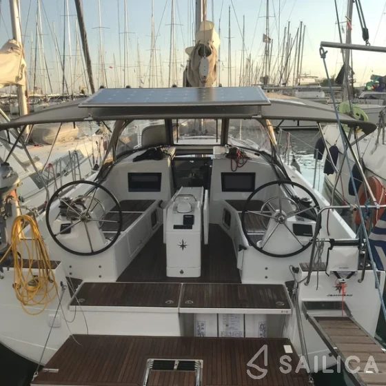 Sun Odyssey 410 - Yacht Charter Sailica