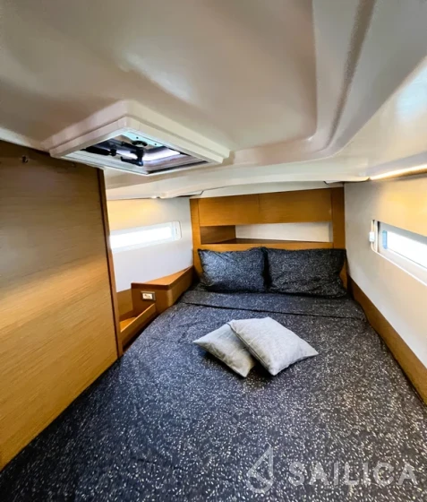 Sun Odyssey 410 - Yacht Charter Sailica