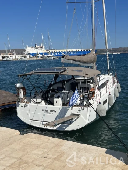 Sun Odyssey 410 - Yacht Charter Sailica
