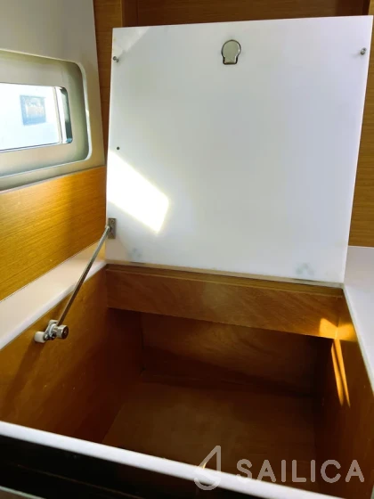 Sun Odyssey 410 - Yacht Charter Sailica