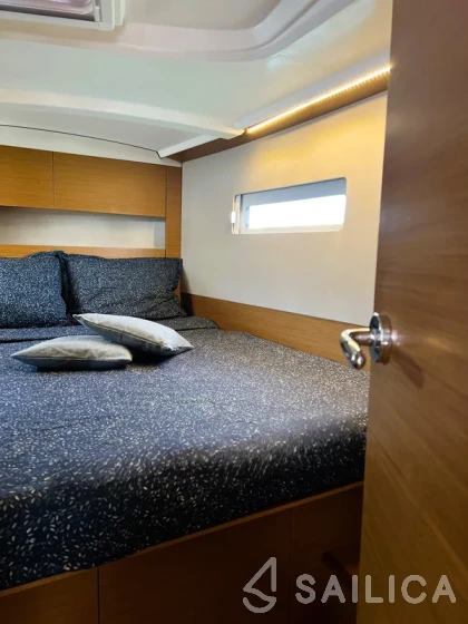 Sun Odyssey 410 - Yacht Charter Sailica
