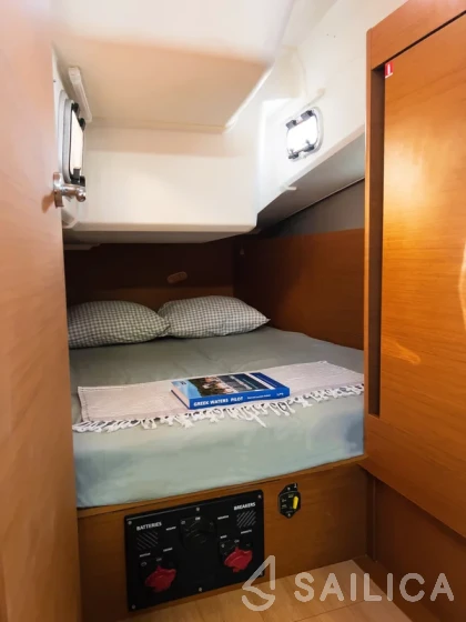 Sun Odyssey 410 - Yacht Charter Sailica