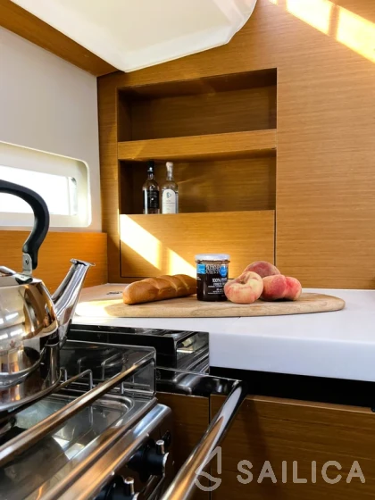 Sun Odyssey 410 - Yacht Charter Sailica