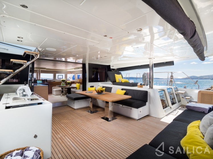 Lagoon 620 - Yacht Charter Sailica