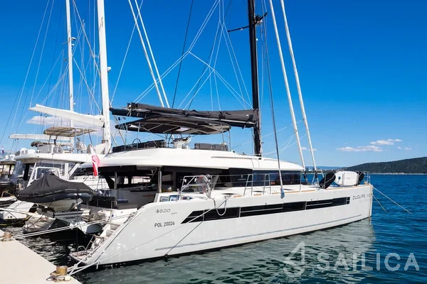 Lagoon 620 - Yacht Charter Sailica