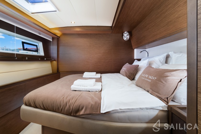 Lagoon 620 - Yacht Charter Sailica