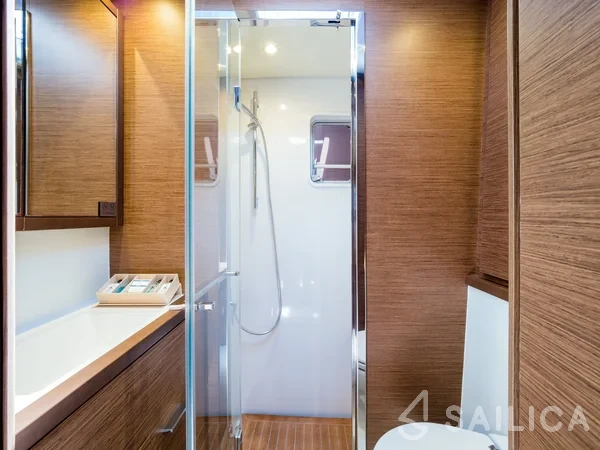 Lagoon 620 - Yacht Charter Sailica