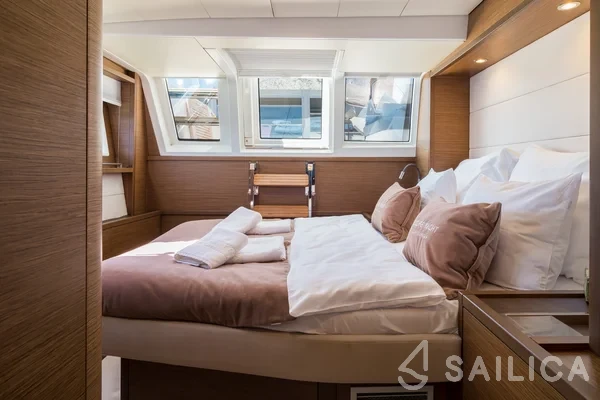 Lagoon 620 - Yacht Charter Sailica