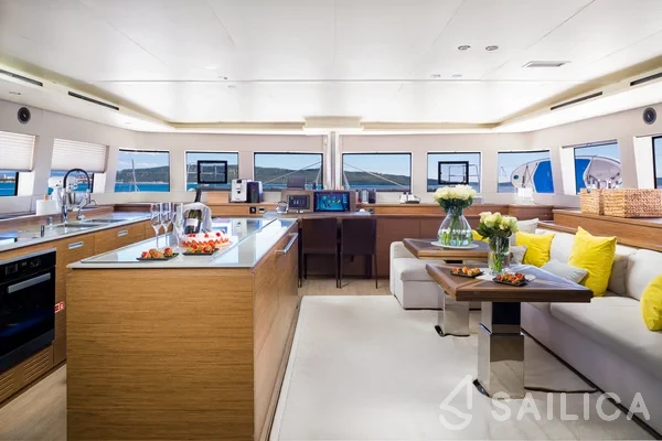 Lagoon 620 - Yacht Charter Sailica