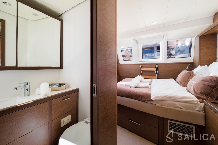Lagoon 620 - Yacht Charter Sailica