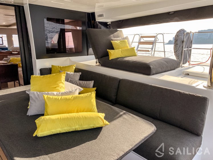 Lagoon 620 - Yacht Charter Sailica