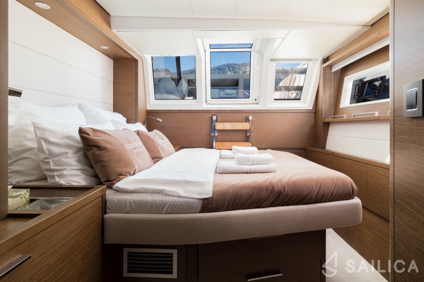 Lagoon 620 - Yacht Charter Sailica