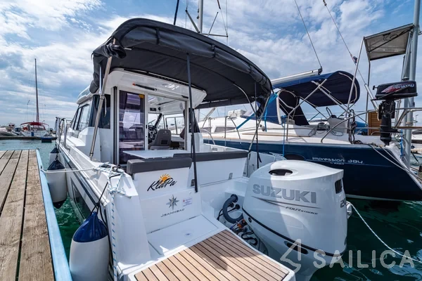 Merry Fisher 795 - Yacht Charter Sailica