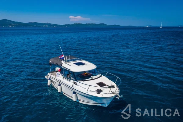 Merry Fisher 795 - Yacht Charter Sailica
