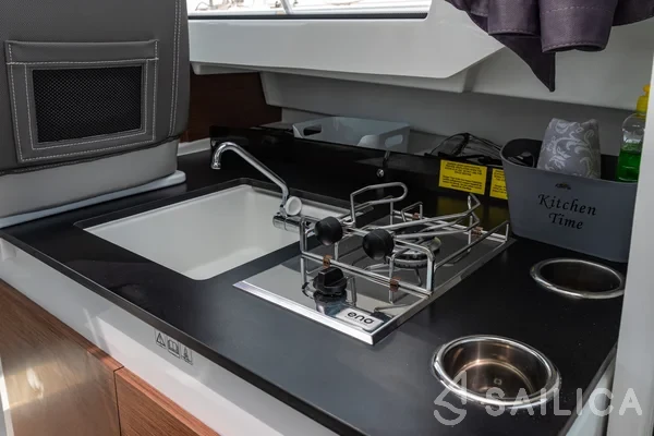 Merry Fisher 795 - Yacht Charter Sailica