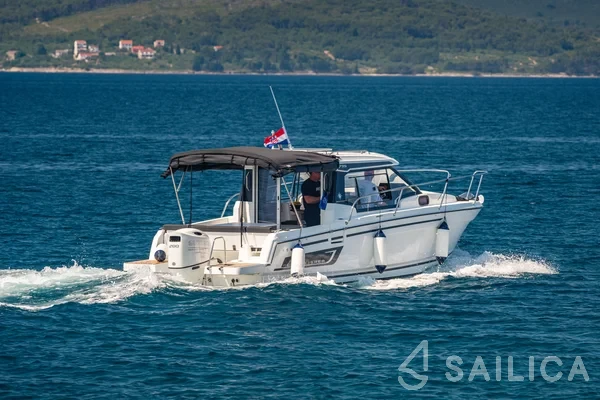 Merry Fisher 795 - Yacht Charter Sailica