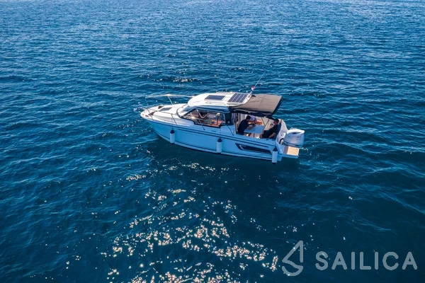 Merry Fisher 795 - Yacht Charter Sailica