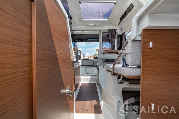 Merry Fisher 795 - Yacht Charter Sailica