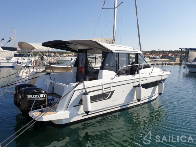 Merry Fisher 895 - Yacht Charter Sailica