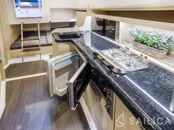 Nexus Revo 870 Prestige - Yacht Charter Sailica
