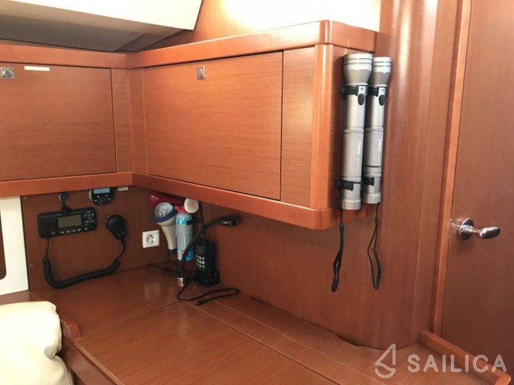 Oceanis 45 - Yacht Charter Sailica