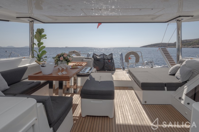 Lagoon 52F - Yacht Charter Sailica