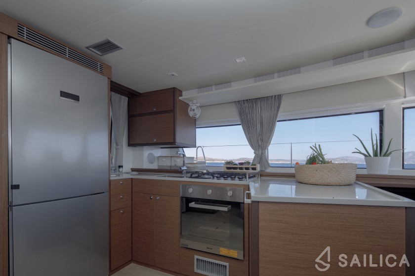 Lagoon 52F - Yacht Charter Sailica
