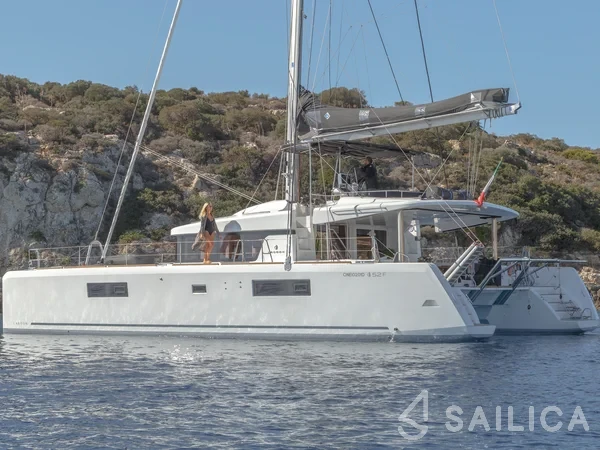 Lagoon 52F - Yacht Charter Sailica
