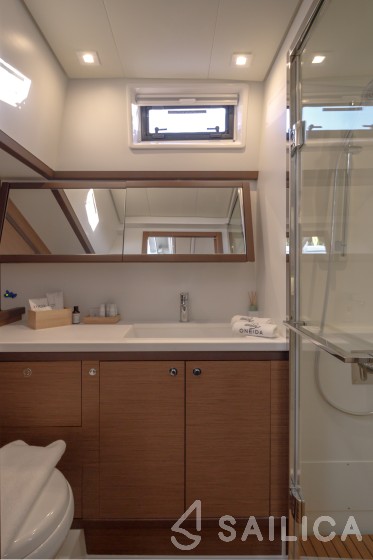 Lagoon 52F - Yacht Charter Sailica