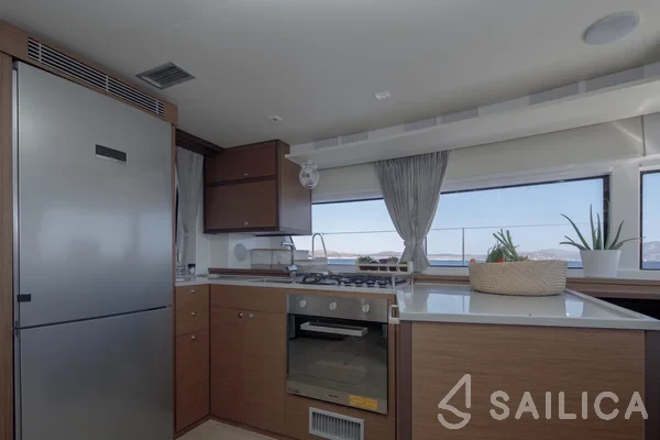 Lagoon 52F - Yacht Charter Sailica