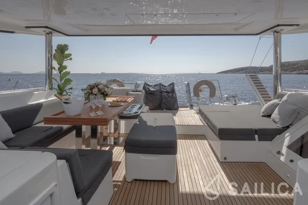 Lagoon 52F - Yacht Charter Sailica