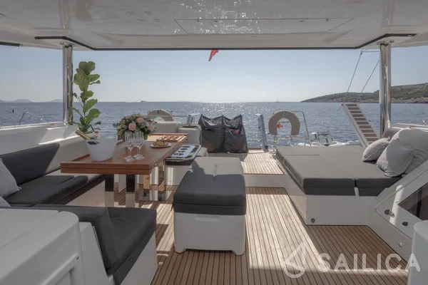 Lagoon 52F - Yacht Charter Sailica