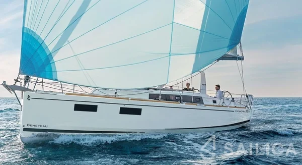 Oceanis 38.1 - Yacht Charter Sailica