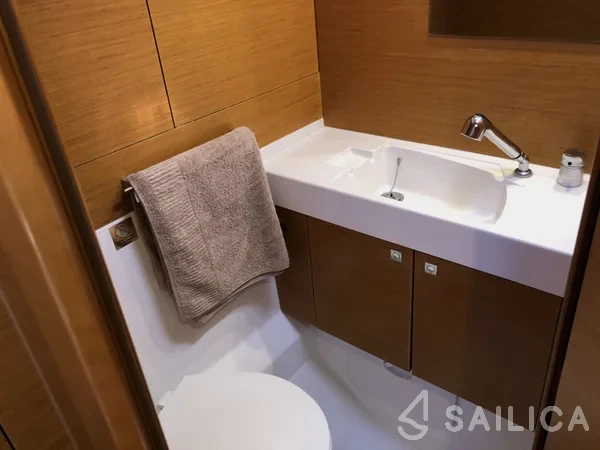 Sun Odyssey 479 - Photo #61 Sun Odyssey 479 - Yacht Charter Sailica