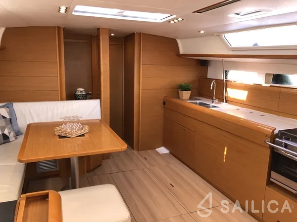 Sun Odyssey 479 - Photo #53 Sun Odyssey 479 - Yacht Charter Sailica