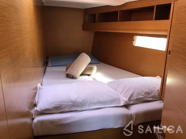 Sun Odyssey 479 - Photo #58 Sun Odyssey 479 - Yacht Charter Sailica